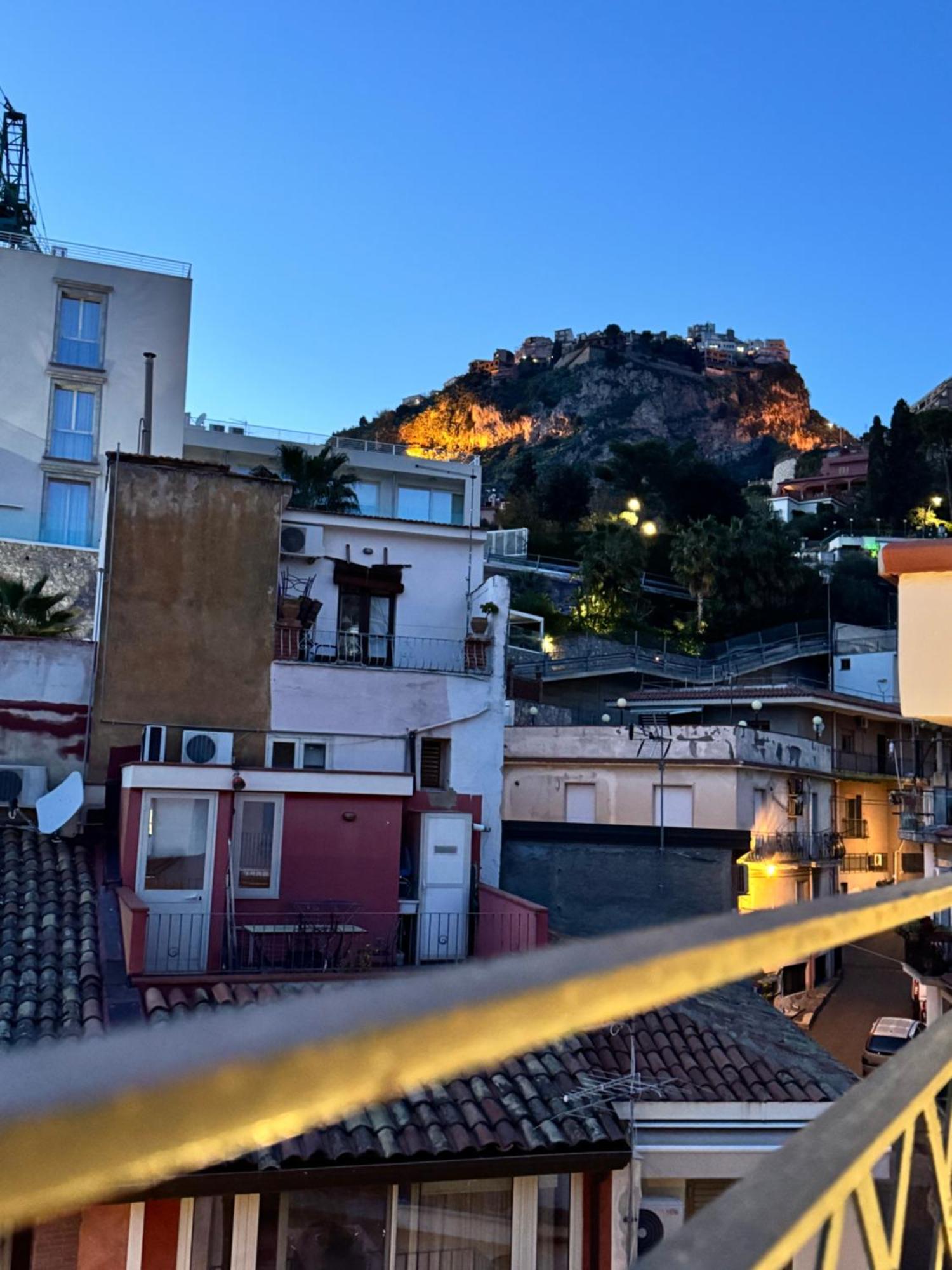 Taormina'S Sun Apartment מראה חיצוני תמונה