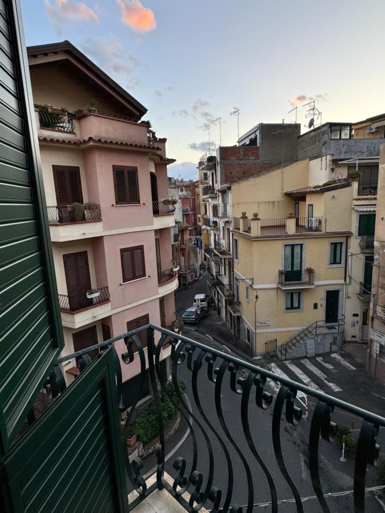 Taormina'S Sun Apartment מראה חיצוני תמונה