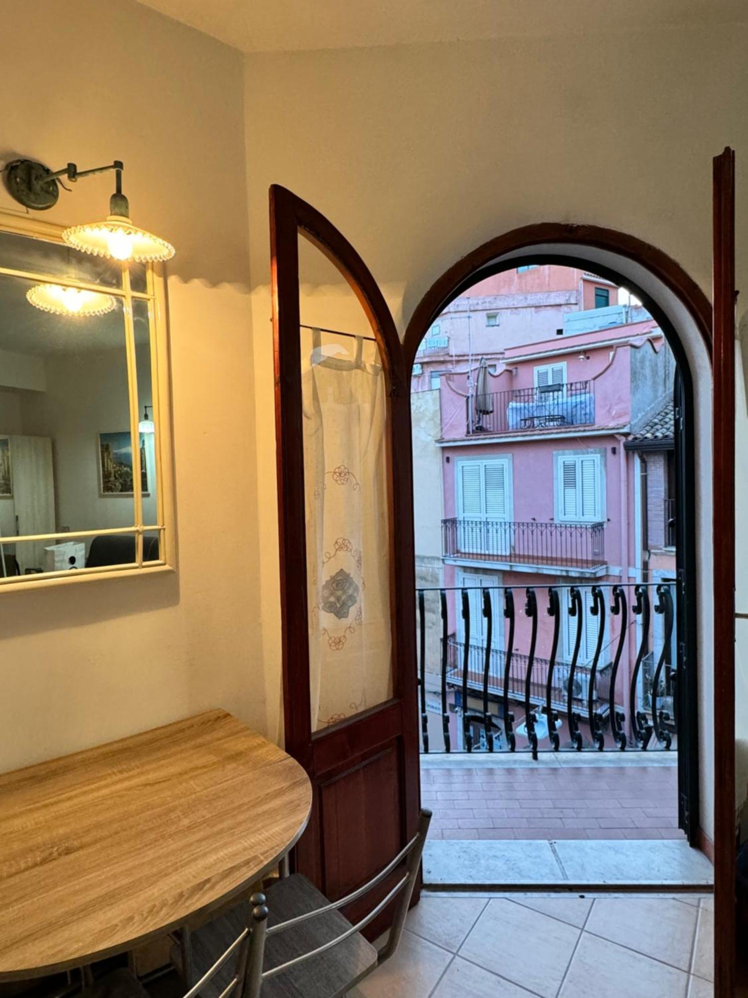 Taormina'S Sun Apartment מראה חיצוני תמונה